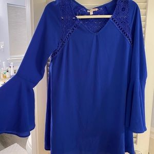 Dress with bell sleeves